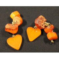 Vintage amber earring details